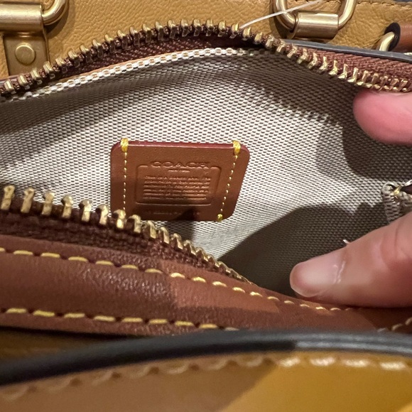 😜 RARE Coach Coachies Rogue 17 In Signature Textile Jacquard With Winkie NWT - Picture 13 of 13